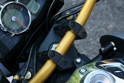 suzuki_bking_bigbar_close1-medium.jpg